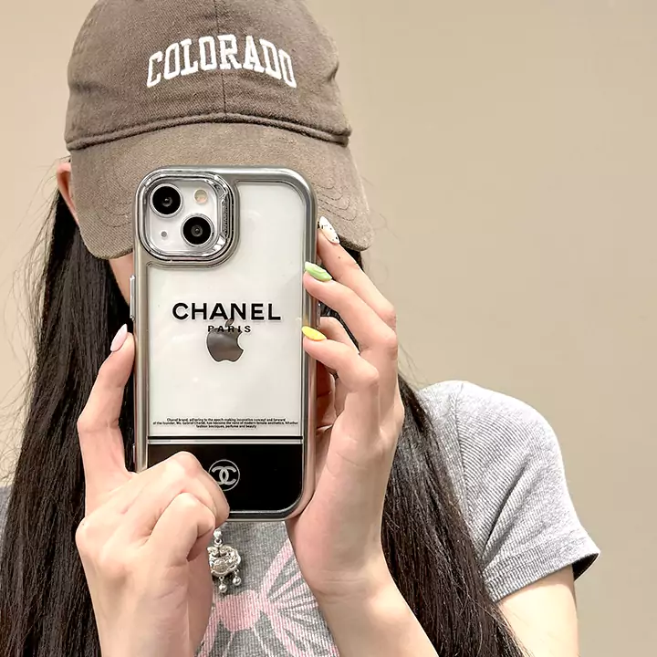 シャネル chanel シルバー iphone 15 携帯ケース