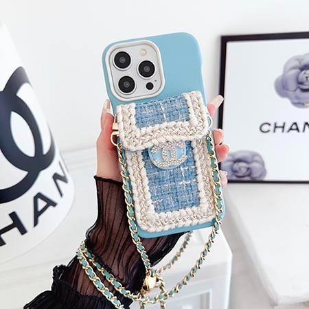 アイフォン 15 スマホケースchanel ストラップ付き