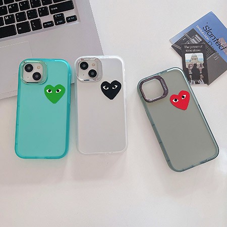 iphone 16 携帯ケースcomme des garçons風