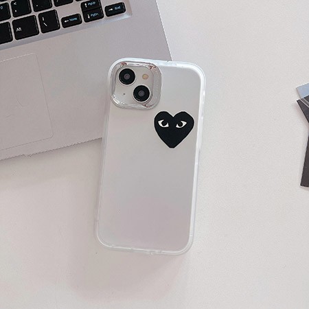 iphone 16 携帯ケースcomme des garçons風