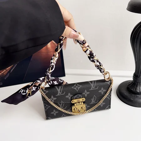 iphone17ブランド gucci アイフォーン 16 ケース