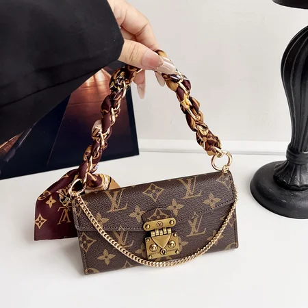 iphone17ブランド gucci アイフォーン 16 ケース