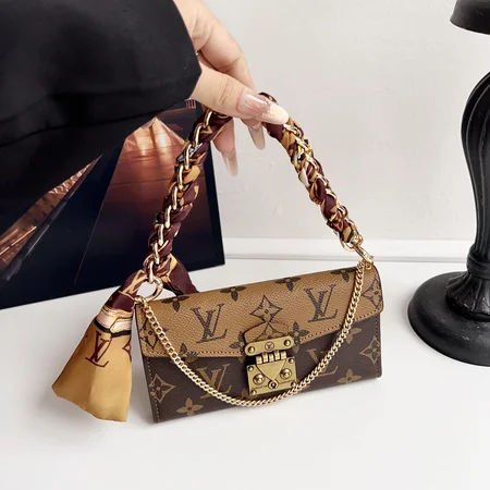 iphone17ブランド gucci アイフォーン 16 ケース